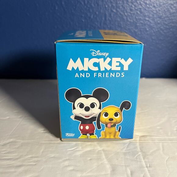 Chip Chipmunk FUNKO MINIS Disney Mickey & Friends Vinyl Figures 89 Chip - Picture 4 of 6